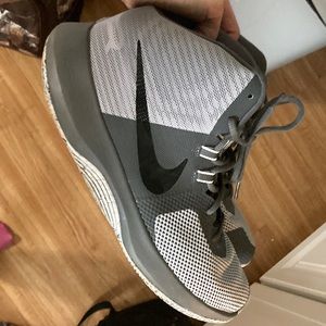 Like new mens nike high top air precision